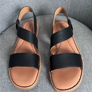BOC Women's Black and Tan Sandals